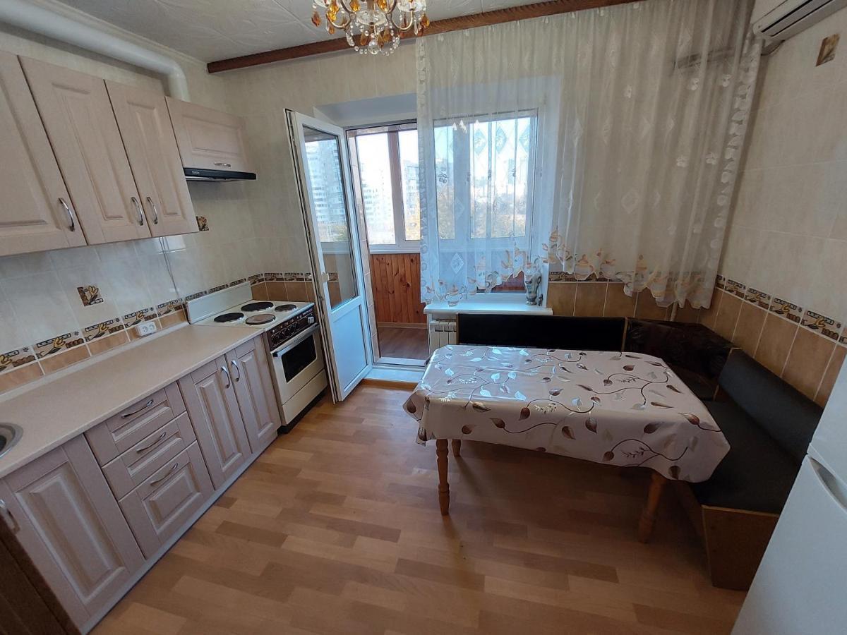 2К Апартаменты Ул.Ревуцкого 19/1 Kyiv Exterior photo